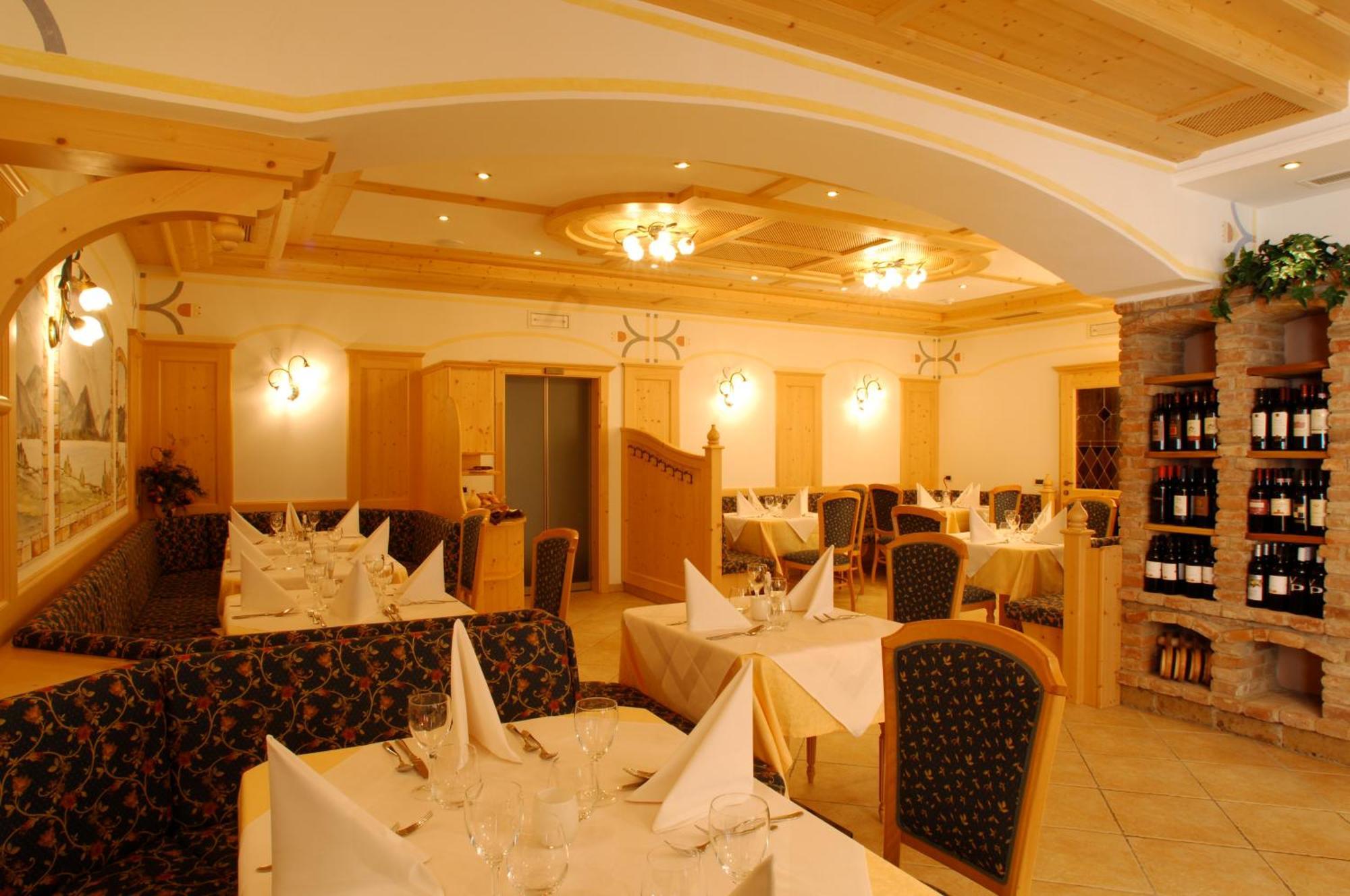 Hotel Falzares San Cassiano  Zewnętrze zdjęcie