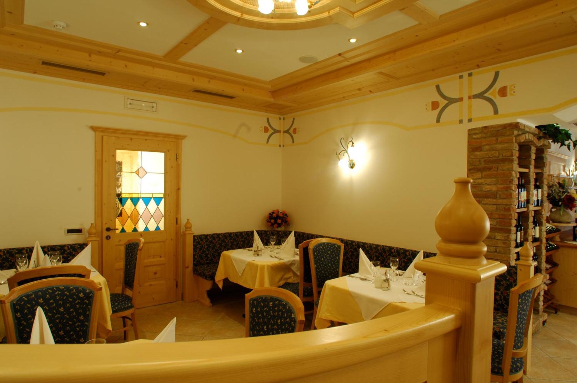 Hotel Falzares San Cassiano  Zewnętrze zdjęcie