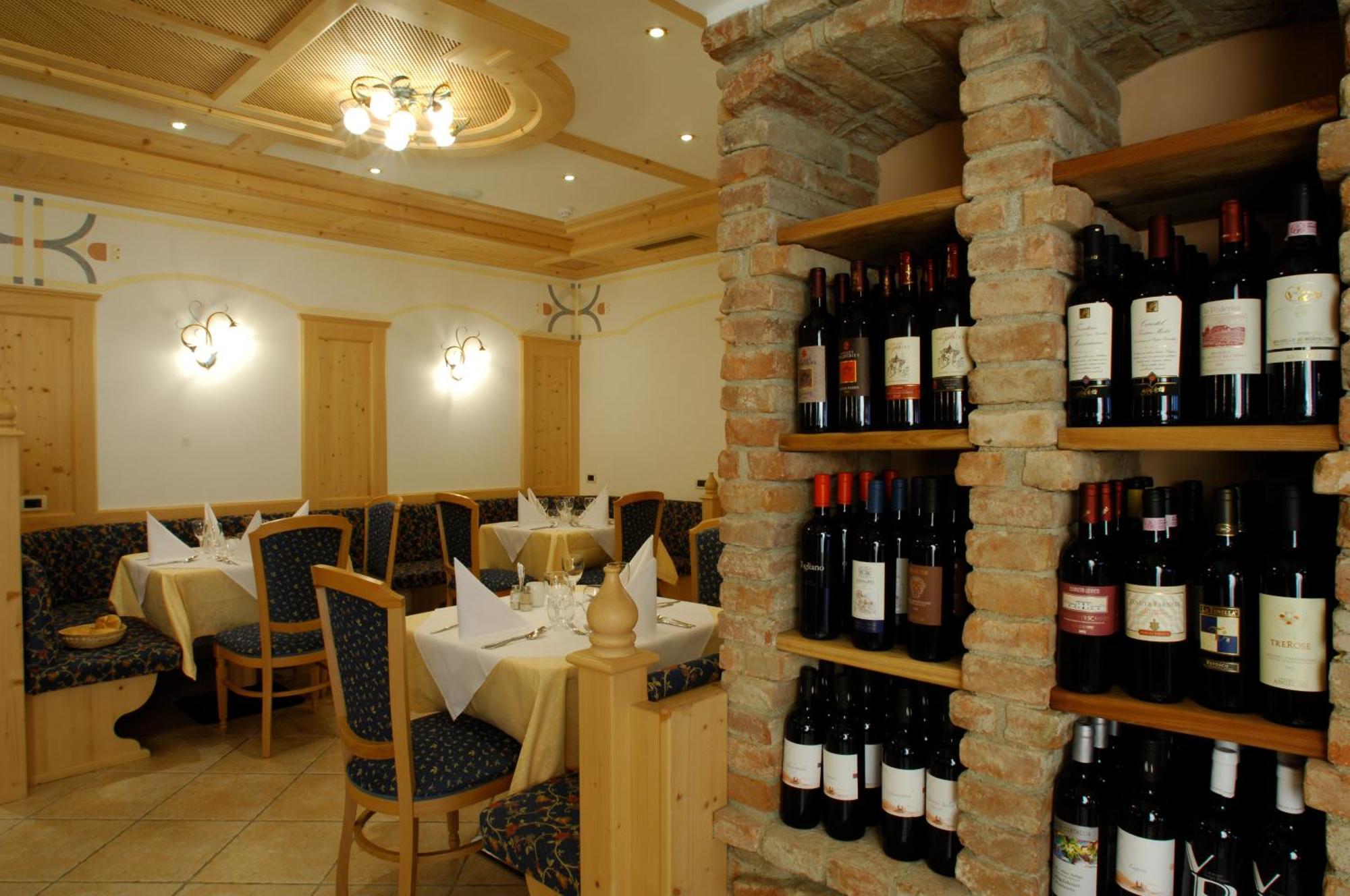 Hotel Falzares San Cassiano  Zewnętrze zdjęcie