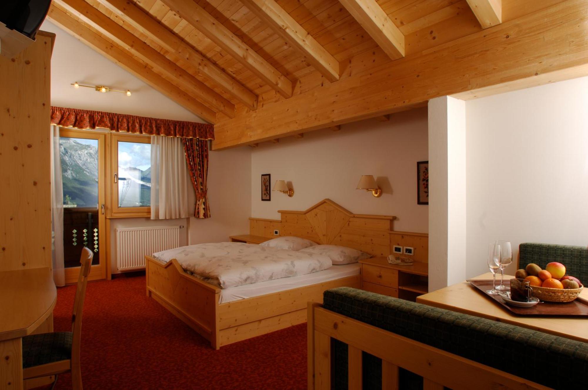 Hotel Falzares San Cassiano  Zewnętrze zdjęcie